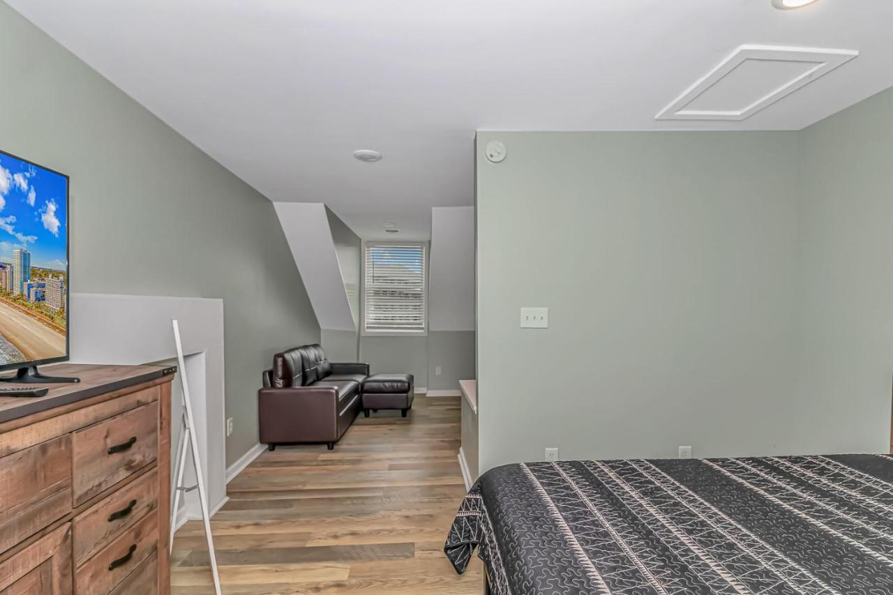 125 Atlantic Avenue Unit I - Pet Friendly! Walk To The Beach And Pier! 1Br -1Ba - Sleeps 2-4 Guests! Миртл-Бич Экстерьер фото