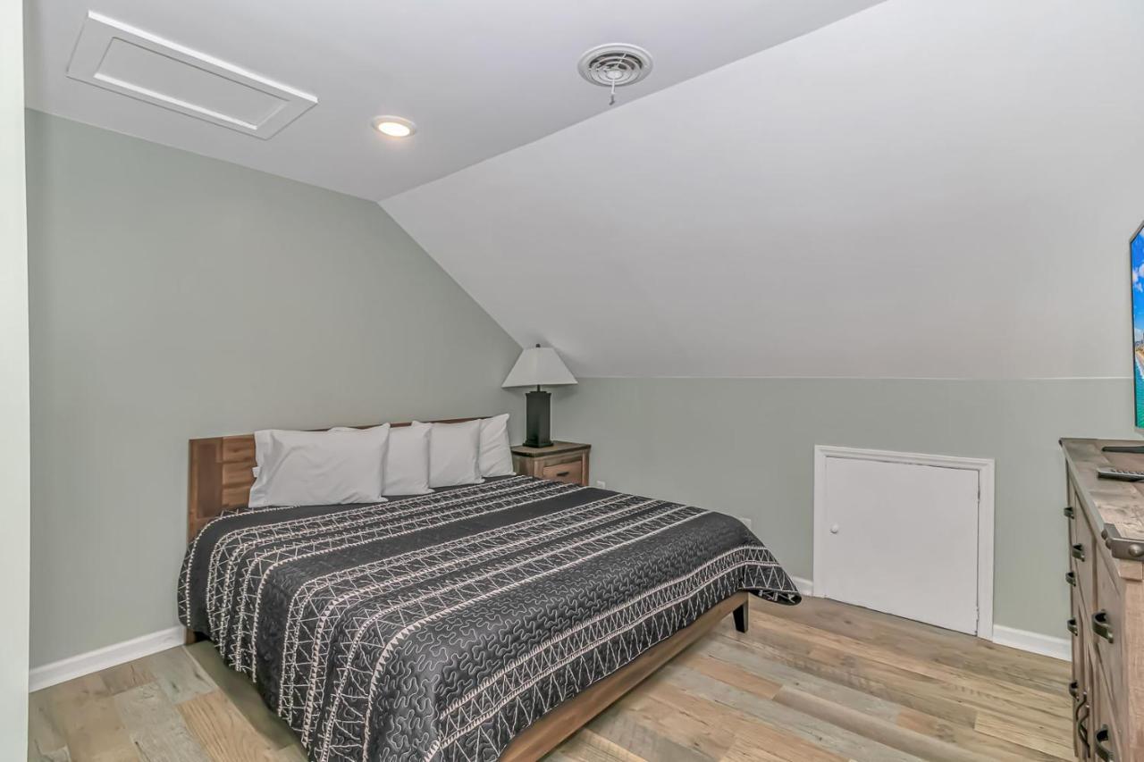 125 Atlantic Avenue Unit I - Pet Friendly! Walk To The Beach And Pier! 1Br -1Ba - Sleeps 2-4 Guests! Миртл-Бич Экстерьер фото